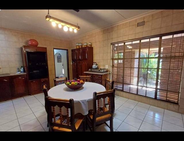 3 BEDROOM HOUSE FOR SALE IN SONNEVELD